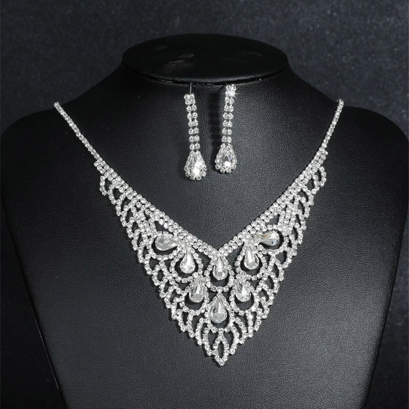 Luxury Rhinestone Necklace & Earrings Set – 2 Pieces Sparkling Jewelry Set for Women