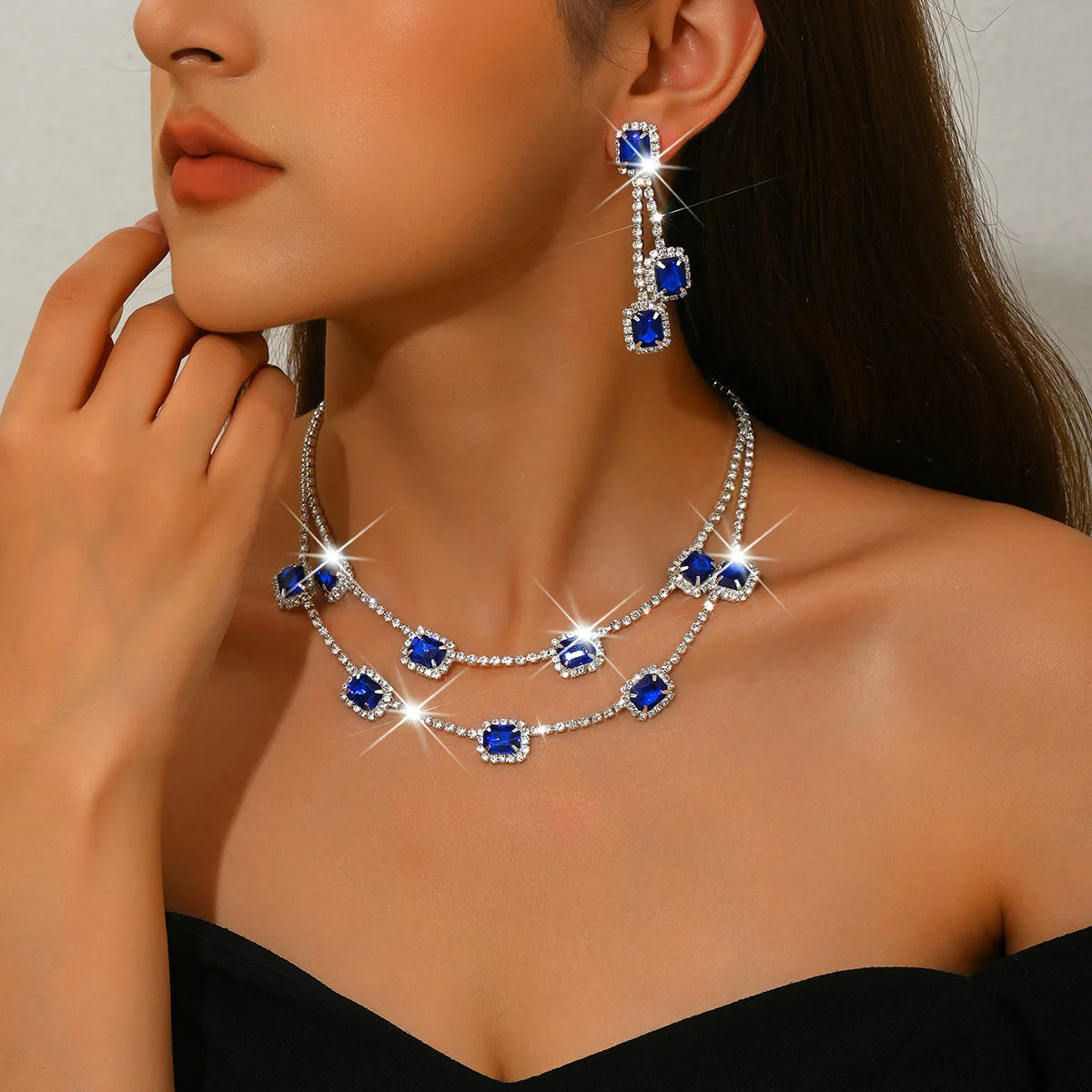 Luxury 2-Piece Jewelry Set – Necklace & Earrings (Crystal Elegance)