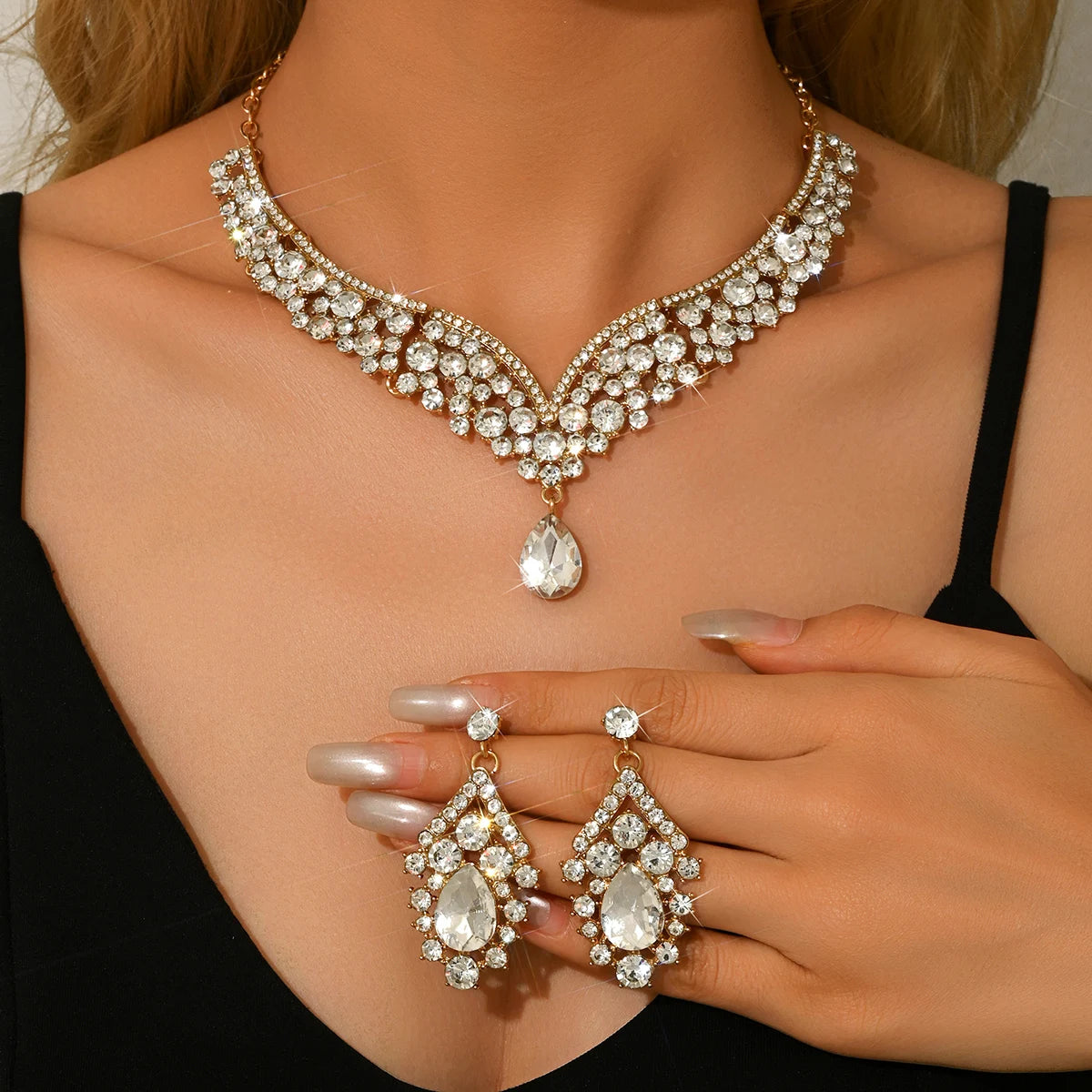 Luxury Crystal Necklace & Earrings Jewelry Set – Gold Tone Bridal Wedding Party Jewelry