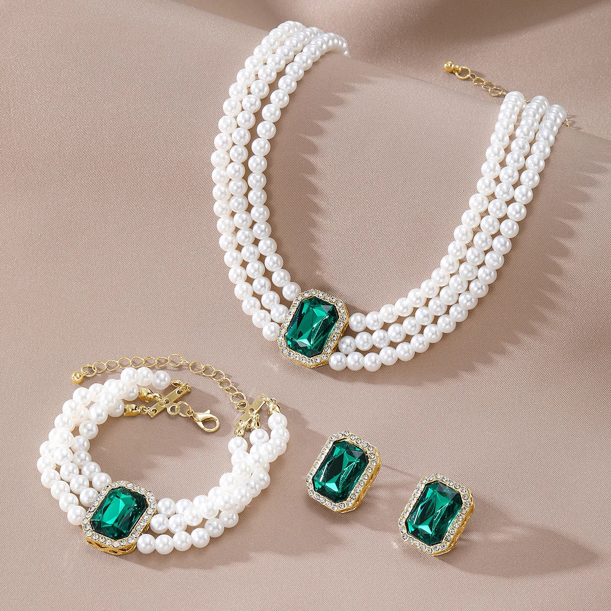 Luxury 4-Piece Pearl & Rhinestone Bridal Jewelry Set – Necklace, Earrings & Bracelet