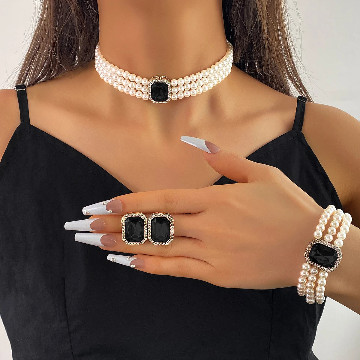 Luxury 4-Piece Pearl & Rhinestone Bridal Jewelry Set – Necklace, Earrings & Bracelet