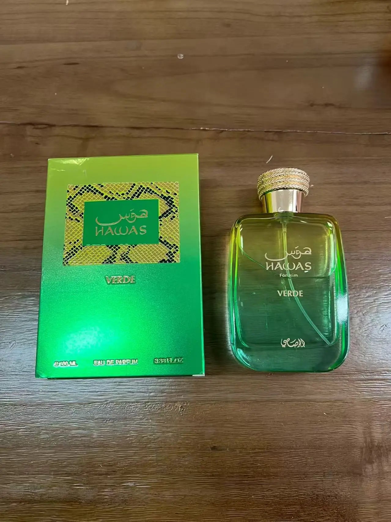 Discover a refined and modern fragrance designed for confidence, freshness, and elegance.