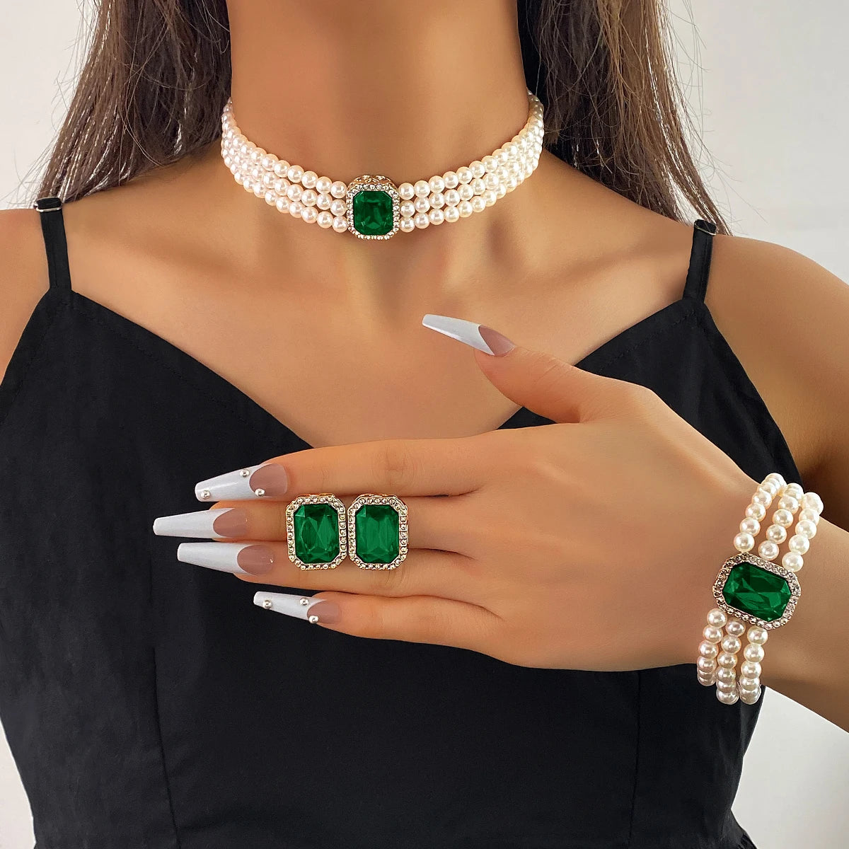 Luxury 4-Piece Pearl & Rhinestone Bridal Jewelry Set – Necklace, Earrings & Bracelet