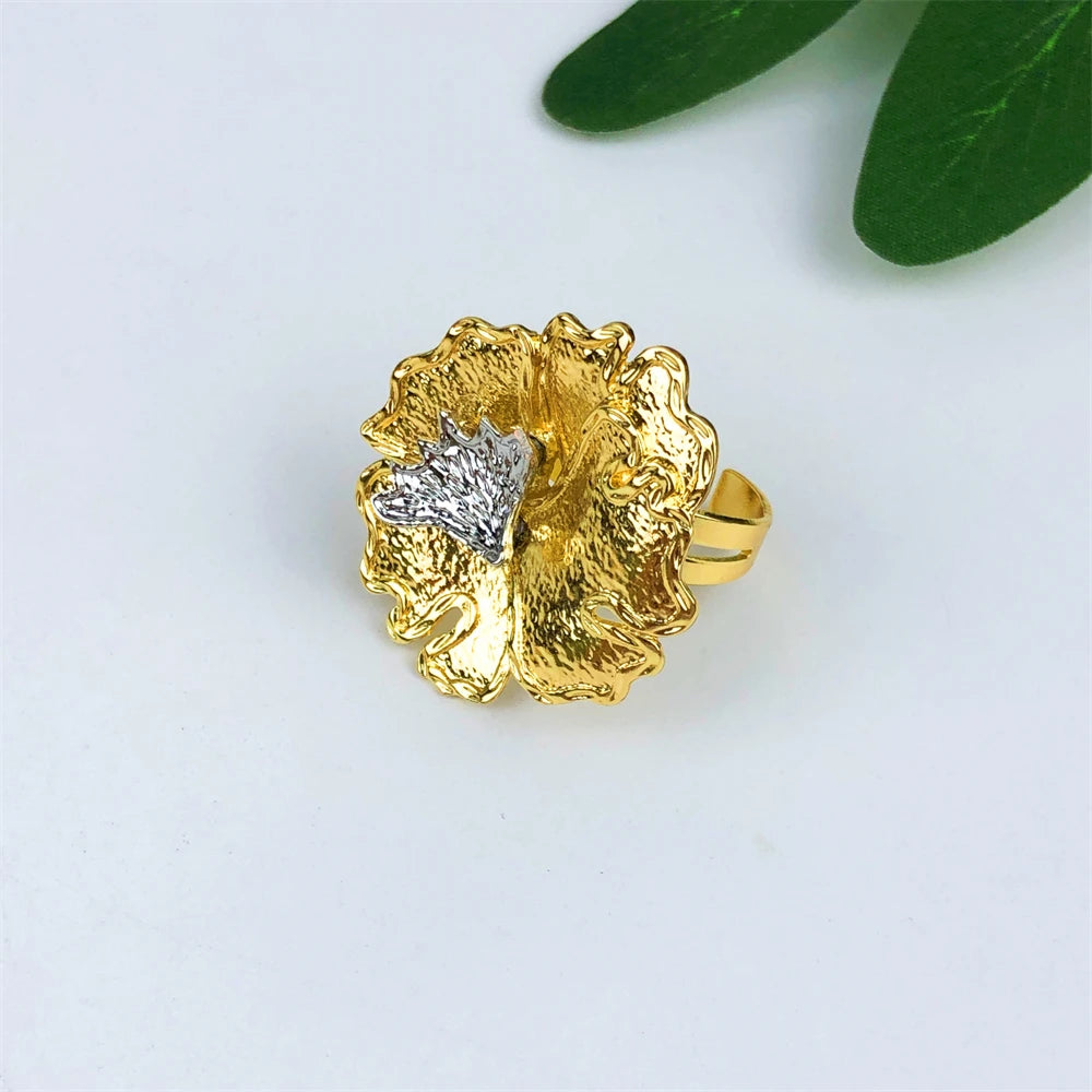 Luxury Gold Flower Jewelry Set – Necklace, Earrings & Ring