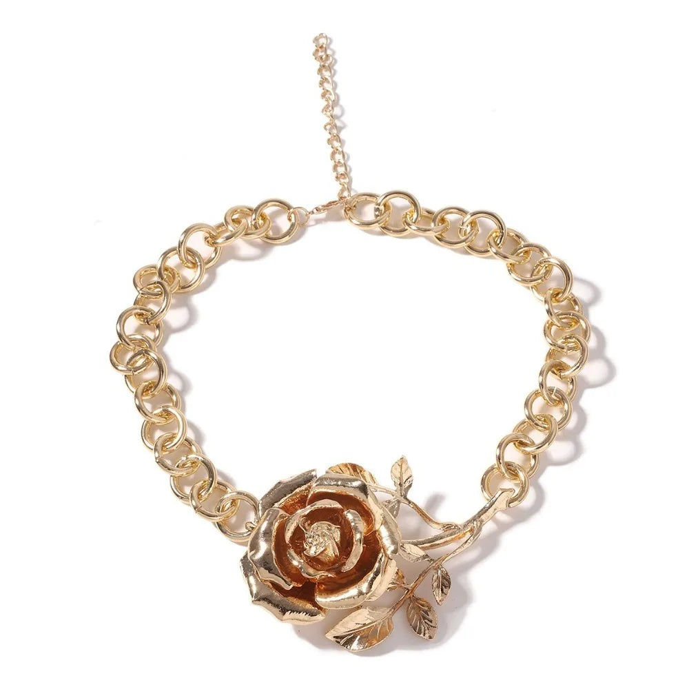 Luxury Rose Chain Necklace – Elegant Gold-Tone Statement Jewelry